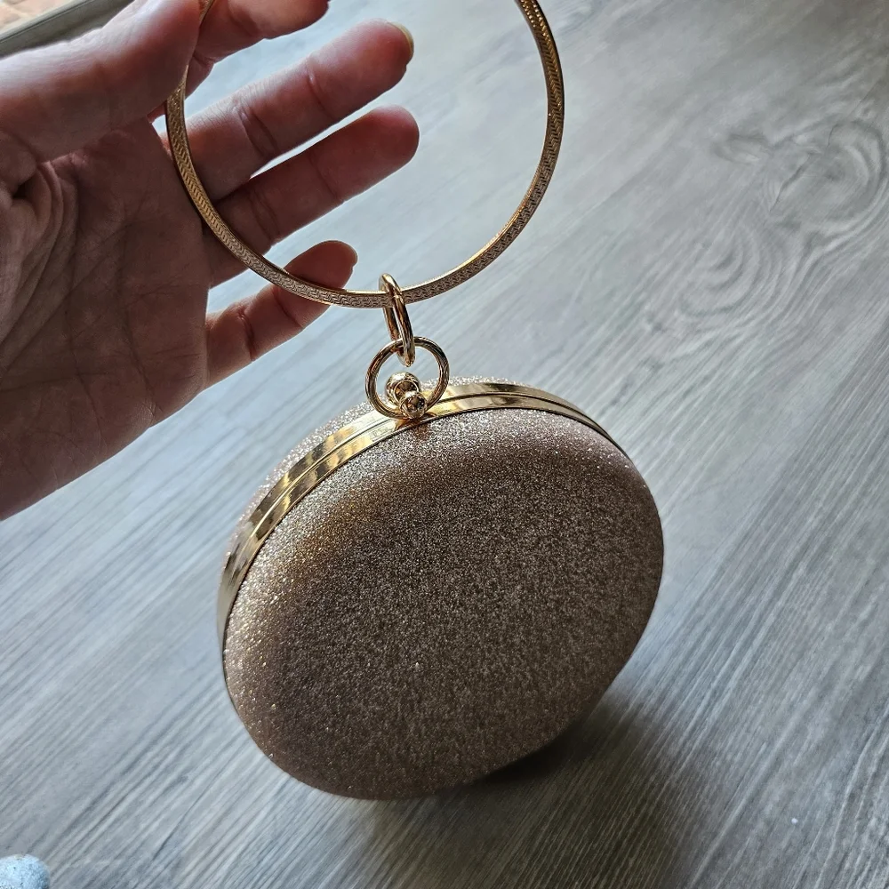 N/A this purse